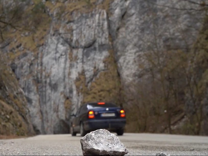 Na snímke prejazd Manínskou tiesňavou.