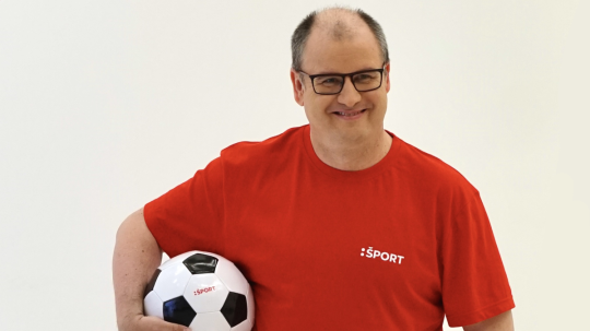 Futbalový komentátor Marcel Merčiak.