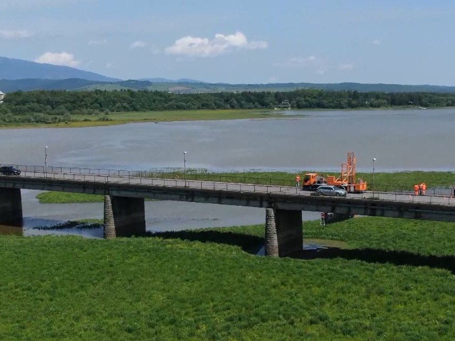 Most ponad Oravskú priehradu