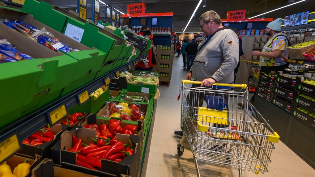 Slovensko čelí vyššej inflácii ako väčšina eurozóny. Analytik to pripisuje dvom faktorom