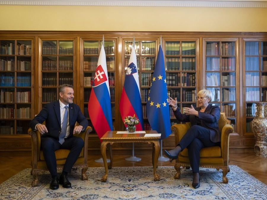 Na snímke Peter Pellegrini a slovinská prezidentka Nataša Pircová Musarová.