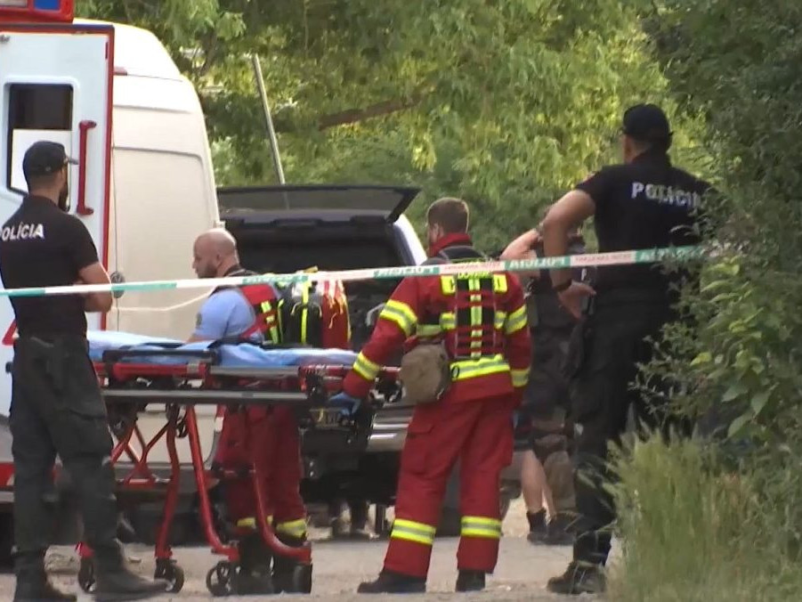 Policajti a záchranári