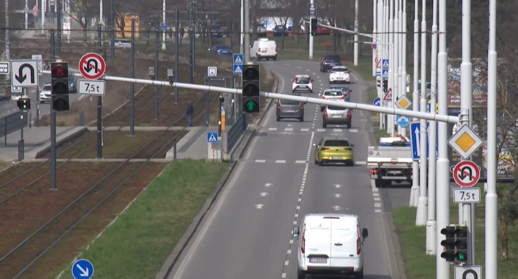 Prísnejšie pravidlá na cestách: Zoznam priestupkov, za ktoré dostane pokutu majiteľ auta, aj keď nešoféroval, sa môže rozšíriť