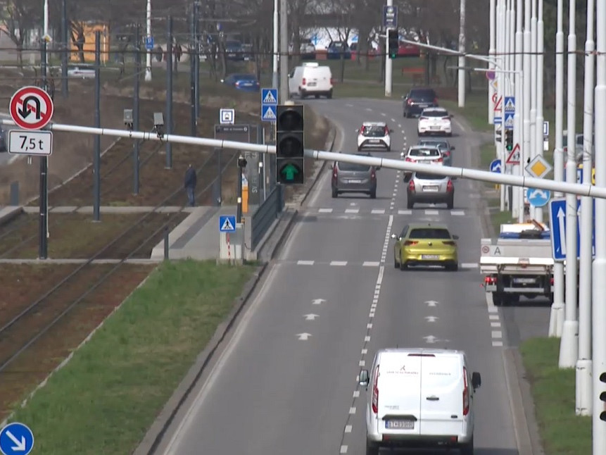 Prísnejšie pravidlá na cestách: Zoznam priestupkov, za ktoré dostane pokutu majiteľ auta, aj keď nešoféroval, sa môže rozšíriť