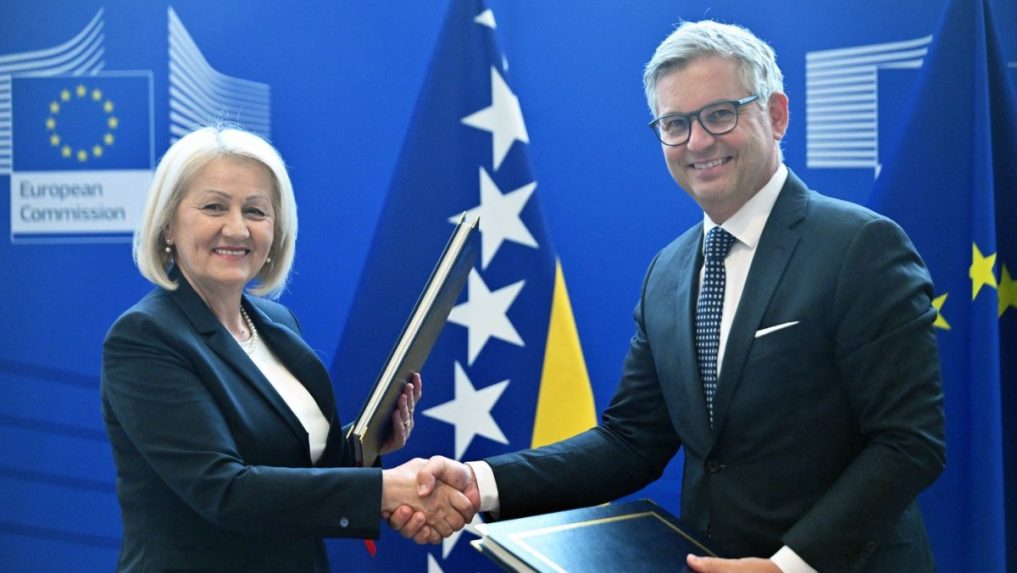 Bosna a Hercegovina je o krok bližšie k EÚ: Po podpise dohody bude pomáhať v boji proti nelegálnej migrácii