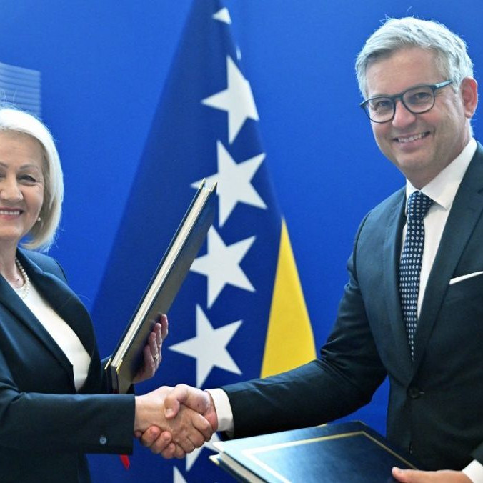 Bosna a Hercegovina je o krok bližšie k EÚ: Po podpise dohody bude pomáhať v boji proti nelegálnej migrácii