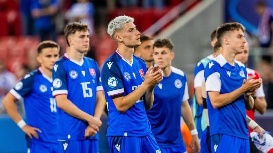 Slovenskí mladíci už nemajú šancu na domácom šampionáte postúpiť zo skupiny.