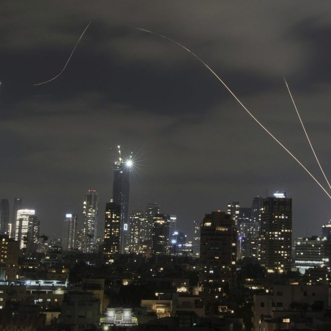 Izrael spustil ďalší letecký úder na Irán, moslimská krajina odpovedala raketovým útokom