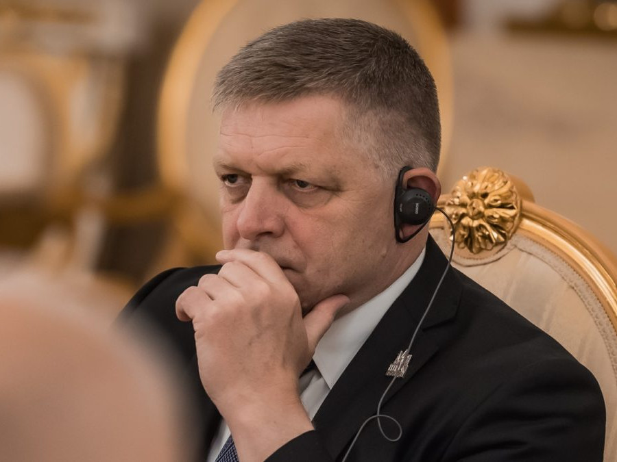 Predseda vlády SR Robert Fico (Smer-SD).