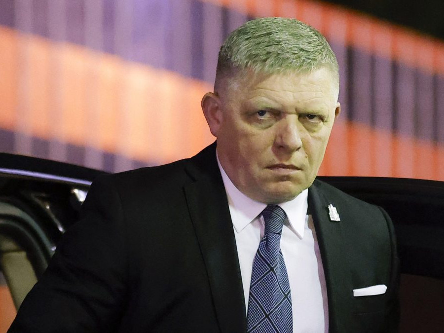 Na snímke je slovenský premiér za Smer-SD Robert Fico.