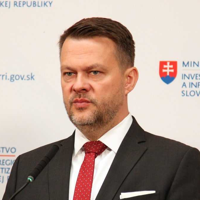 Zmrazenie eurofondov považujú samosprávy za neférové. Krok ministra Migaľa kritizuje šéf parlamentu i opozícia