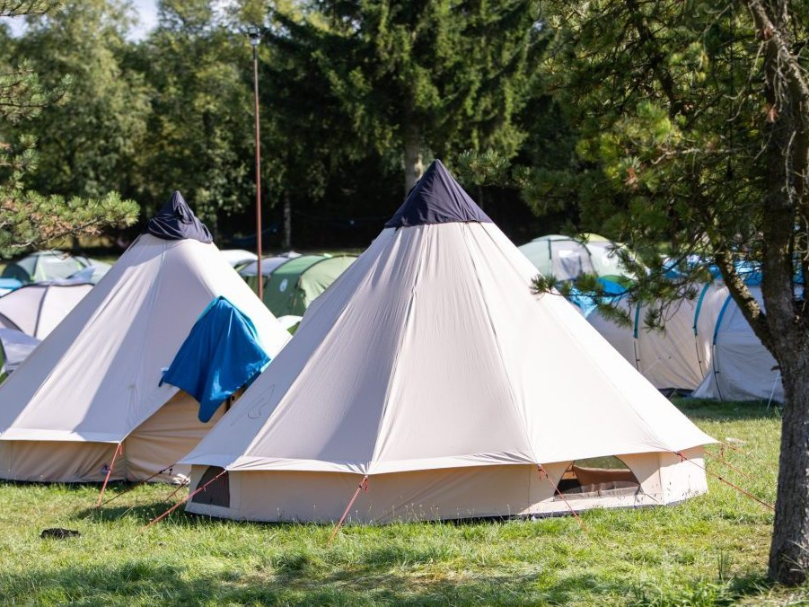 Na ilustračnej snímke stany v skautskom tábore.