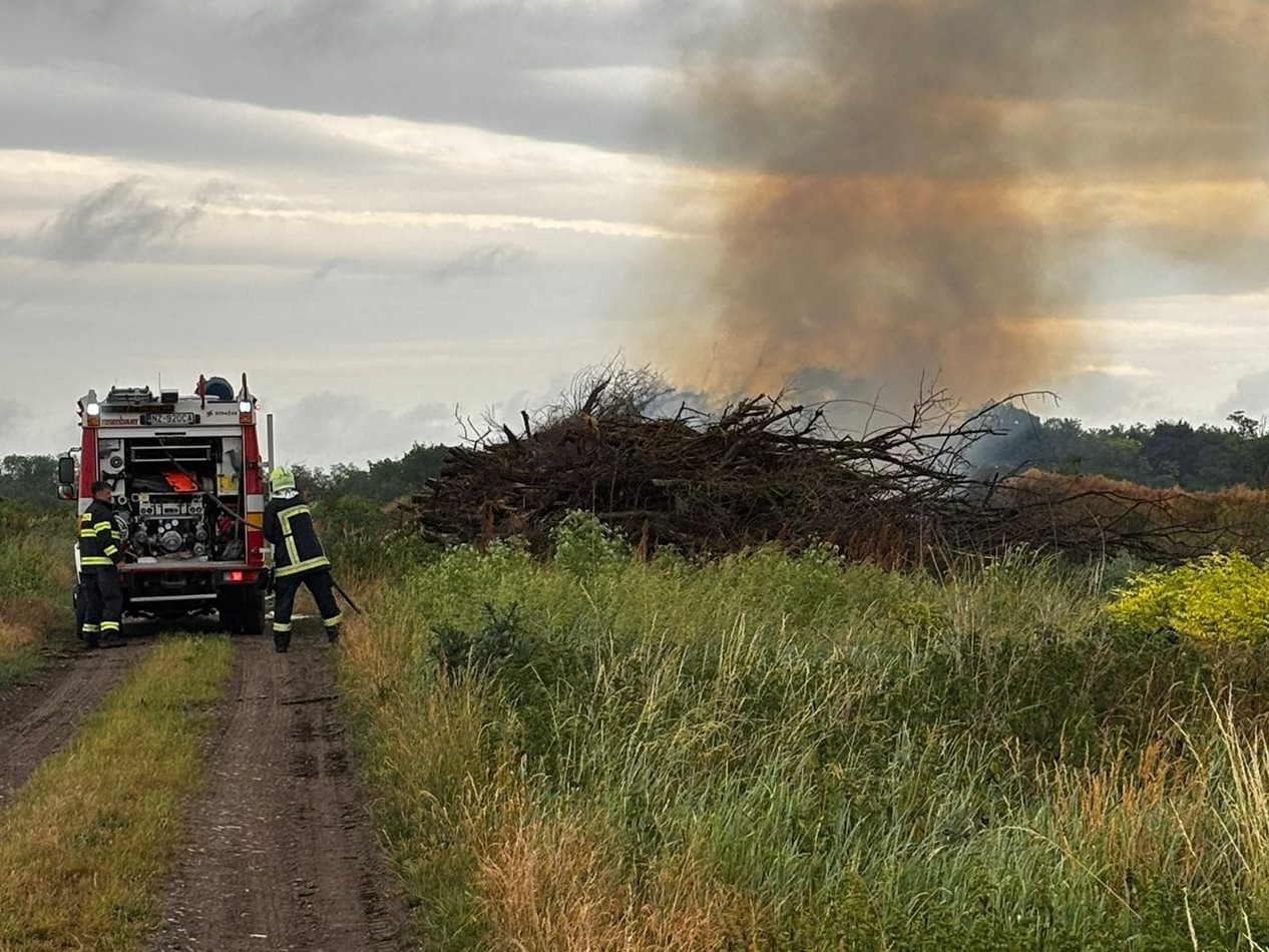 Hasiči zasahovali v lokalite budúceho priemyselného parku Šurany.