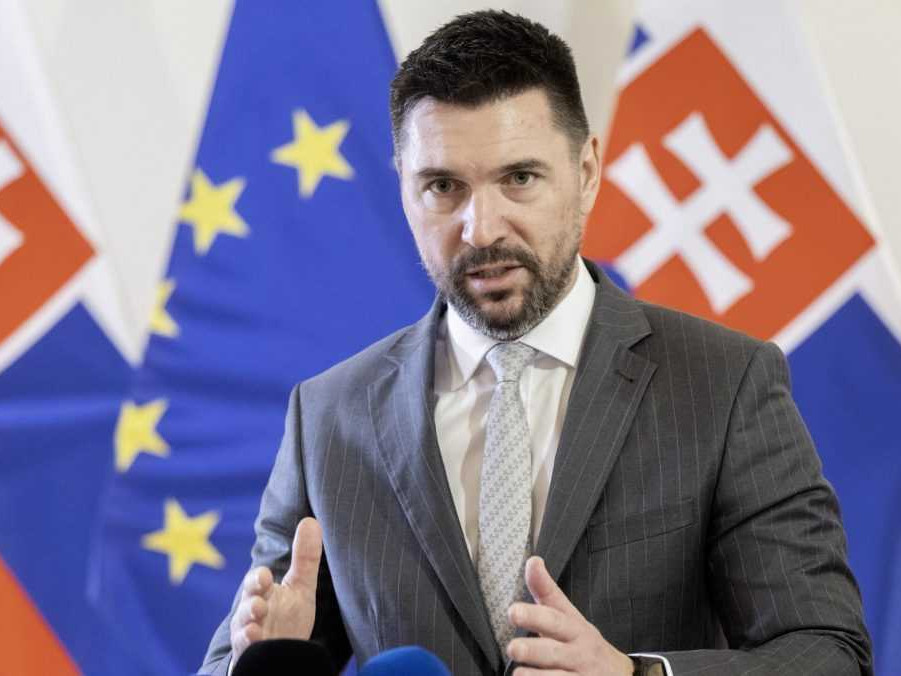 Šéf agrorezortu Richard Takáč (Smer-SD).