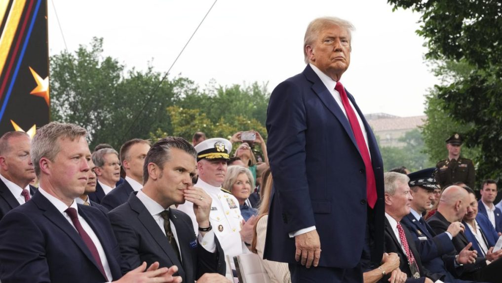 Irán a Izrael sa čoskoro dohodnú na ukončení konfliktu, tvrdí Trump. Navrhol, aby prímerie sprostredkoval Putin