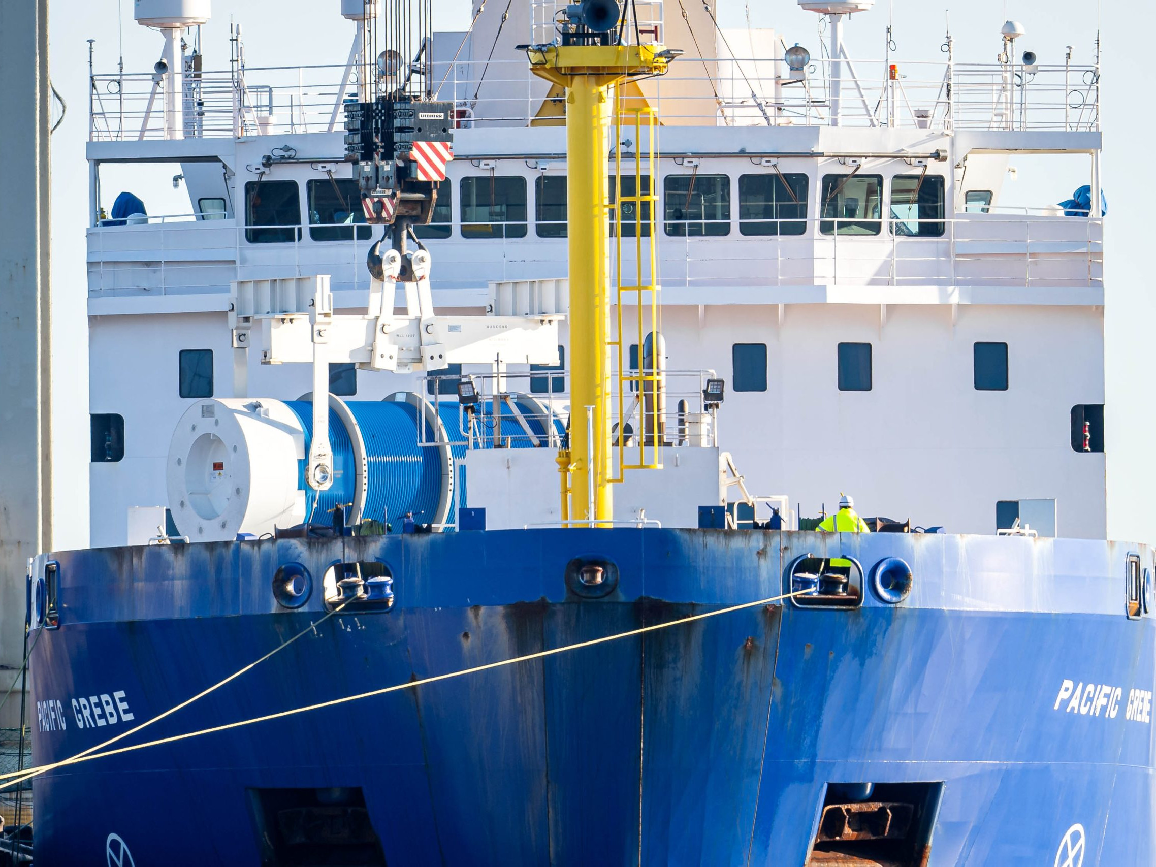 Na snímke Loď prepravujúca rádioaktívny odpad z Veľkej Británie do Nemecka.