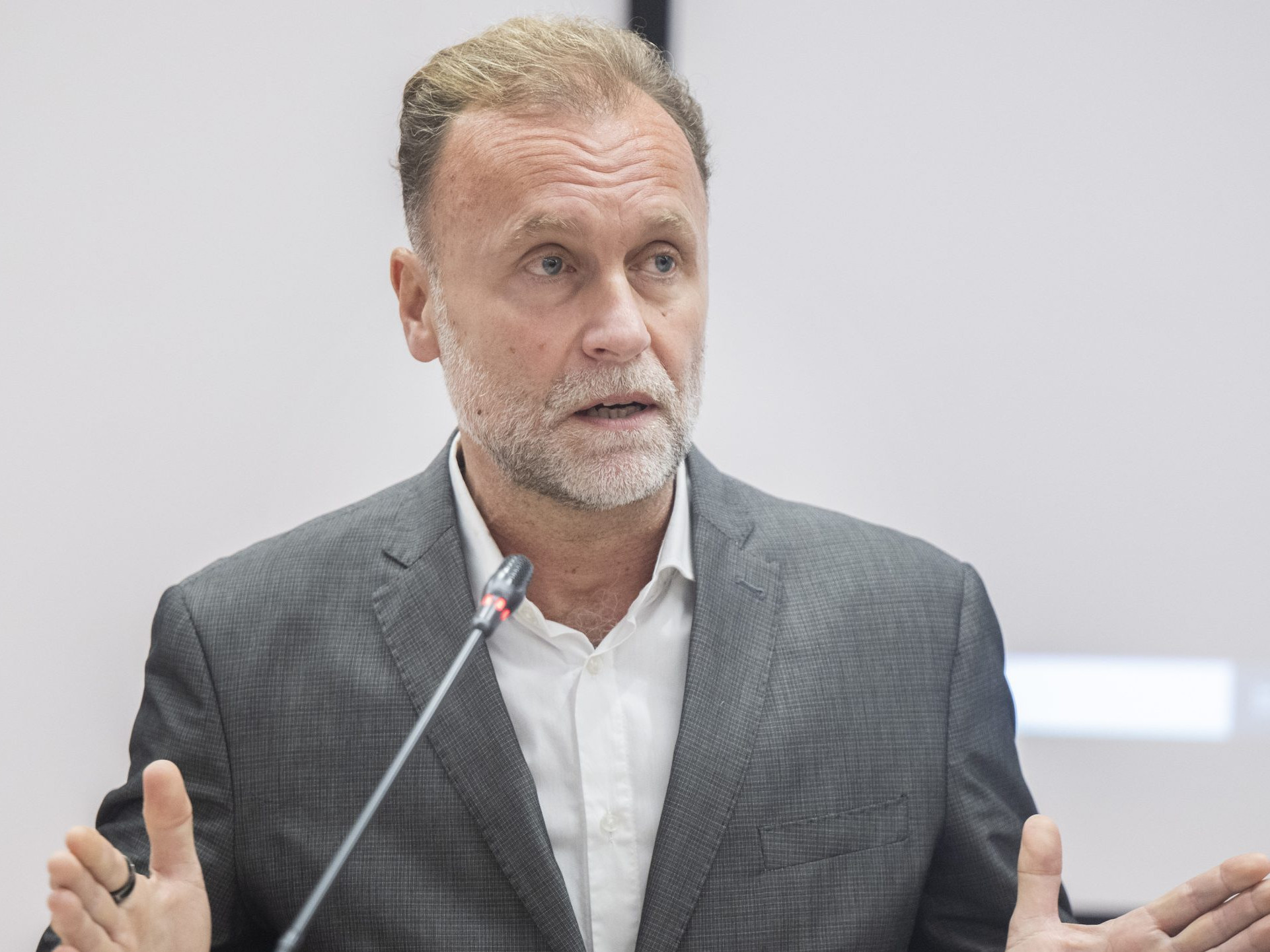 Generálny riaditeľ Univerzitnej nemocnice - Nemocnica Sv. Michala v Bratislave Ladislav Kužela.