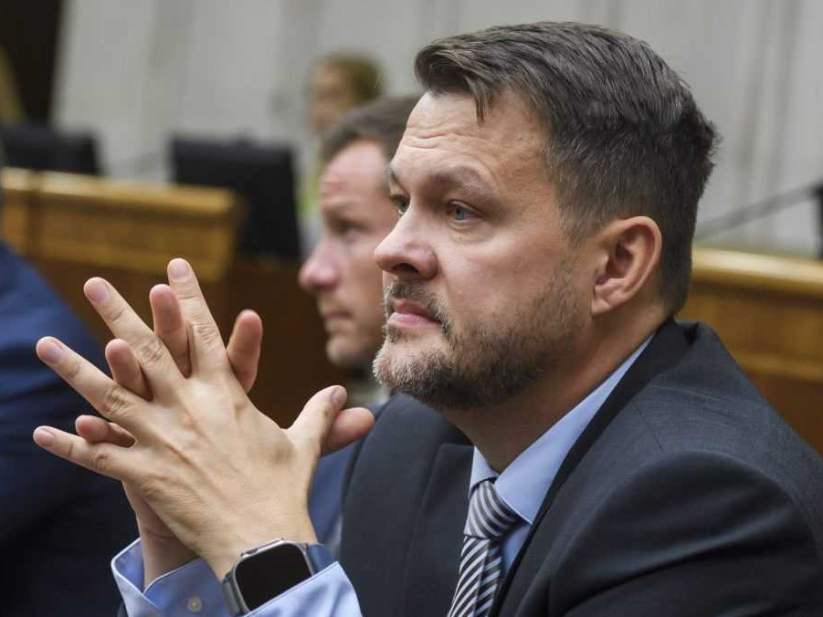 Na snímke poslanec NR SR Samuel Migaľ (Hlas-SD).