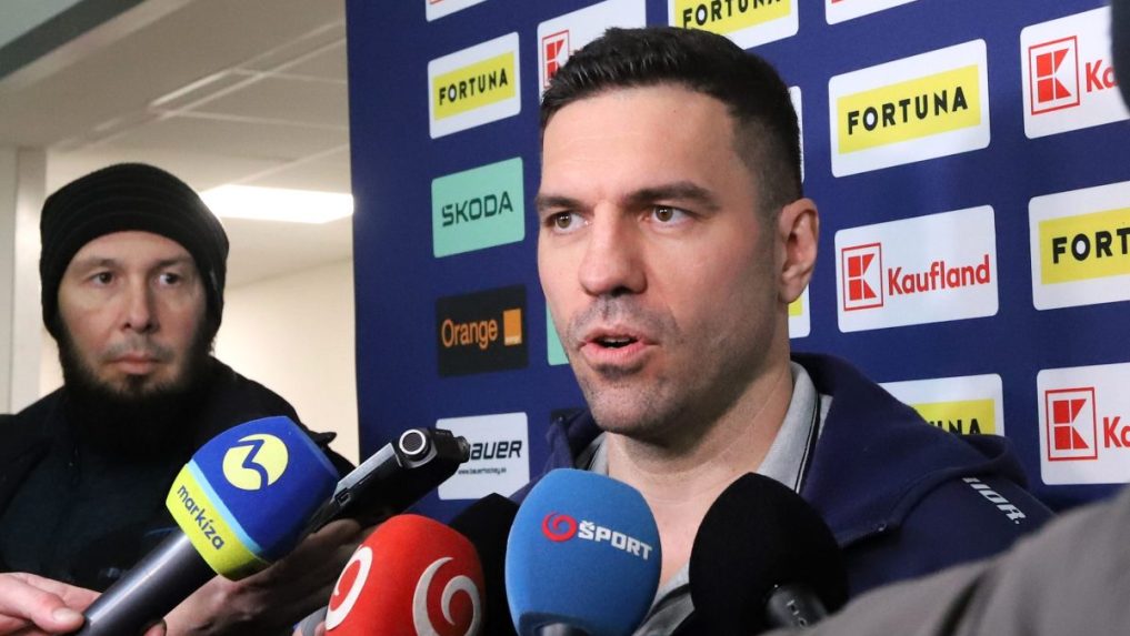 Hokejová dvadsiatka štartuje prípravu na MS aj s hráčmi zo zámoria. Tréner Frühauf: Chceme sa prezentovať agresívnym štýlom