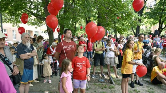 Snímka zo zhromaždenia Aliancie za rodinu s názvom Národný pochod Hrdí na rodinu! na Jakubovom námestí 19. júla 2025 v Bratislave.