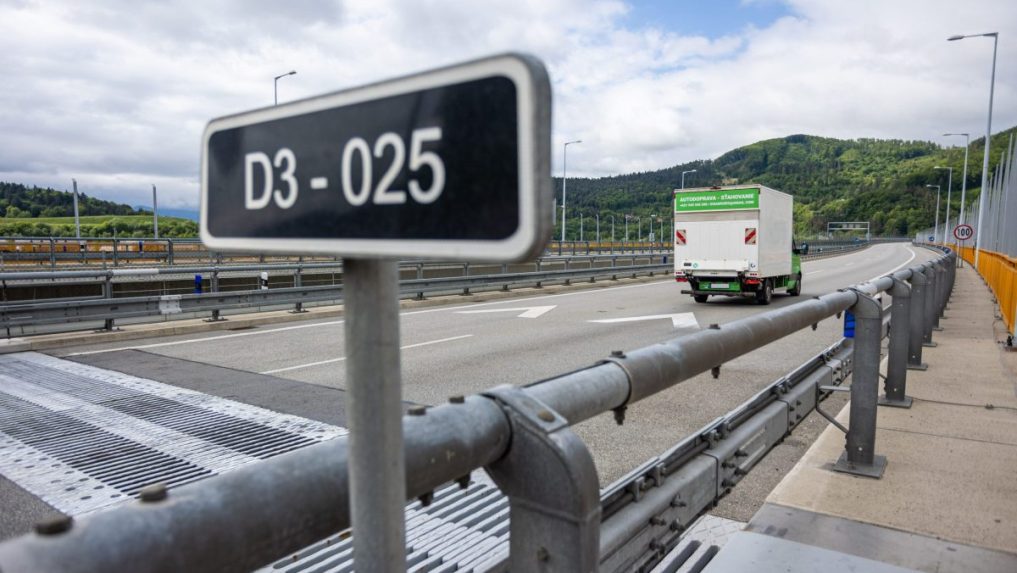 Motoristov na Považí čaká dopravné obmedzenie: Uzávierka diaľnice D3 si vyžiada obchádzku cez Žilinu