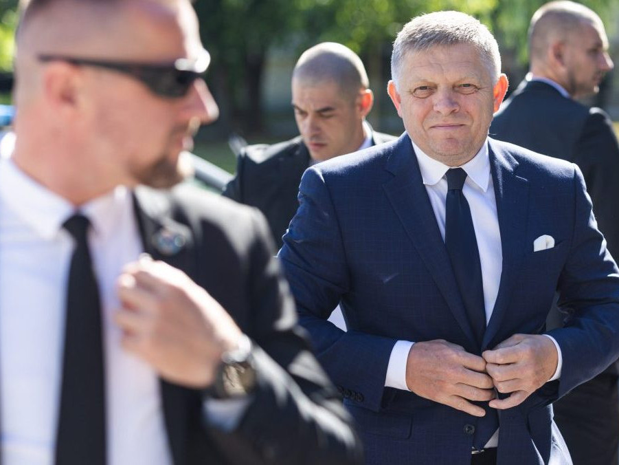 Na snímke predseda vlády R. Fico.