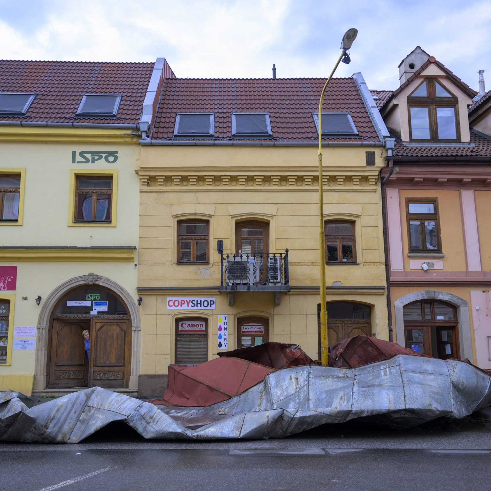 Premiér Fico sľubuje pomoc pri náhrade škôd po víchrici na východnom Slovensku