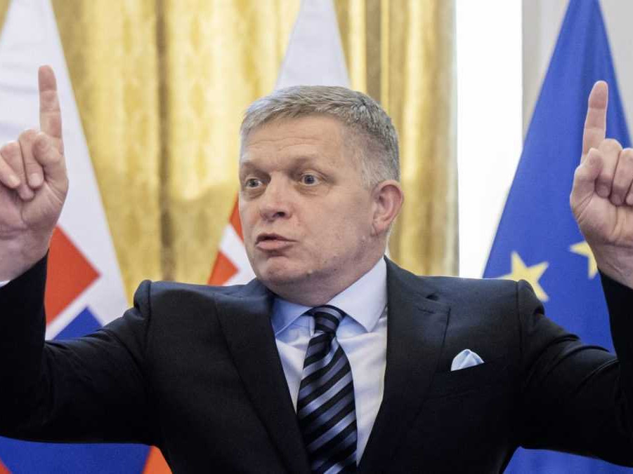 Premiér Robert Fico.