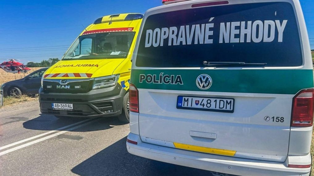 Pri vážnej dopravnej nehode neďaleko Michaloviec sa zranilo viacero ľudí vrátane detí