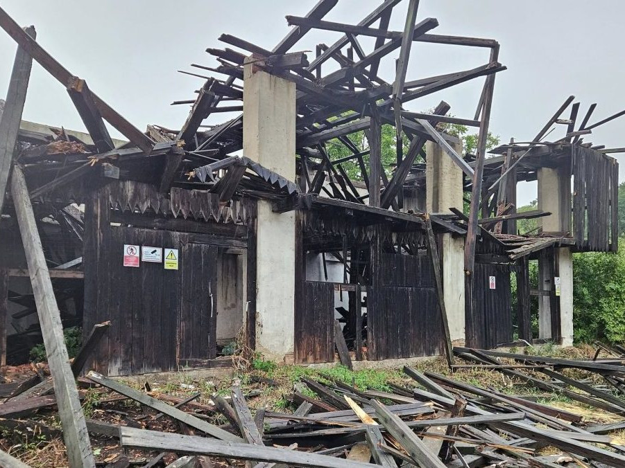 Na snímke zničená sušiareň liečivých bylín v Hanušovciach nad Topľou.