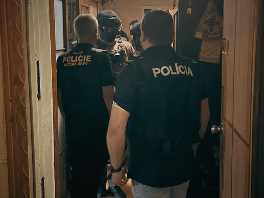 Na snímke polícia zo SR, ČR a Ukrajiny v Dnipre.