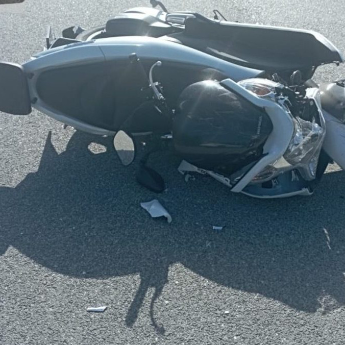 Vodič motocykla zahynul po zrážke s autom.