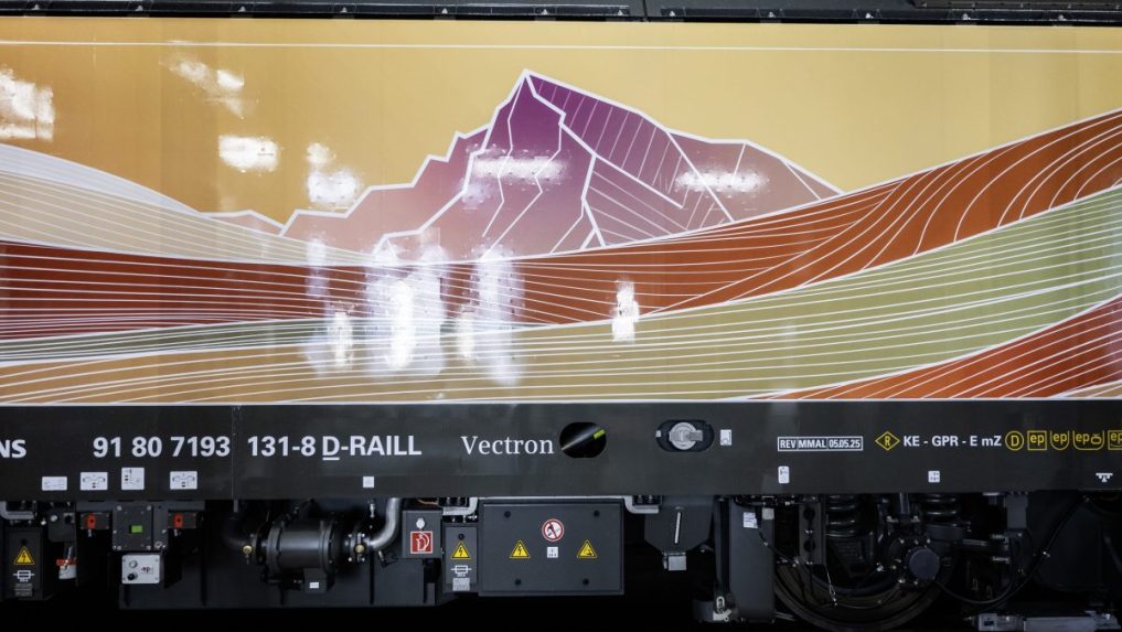 ZSSK predstavila nový dizajn rušňov Vectron: Inšpirovala sa piatimi slovenskými vrcholmi