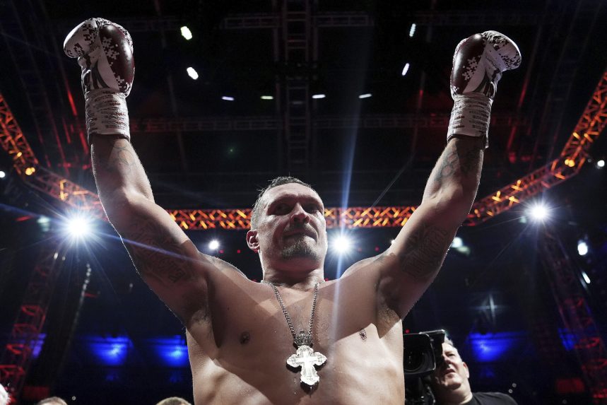 Oleksandr Usyk zostáva neporazený: Zvíťazil nad Duboisom a opäť sa stal absolútnym šampiónom v ťažkej váhe