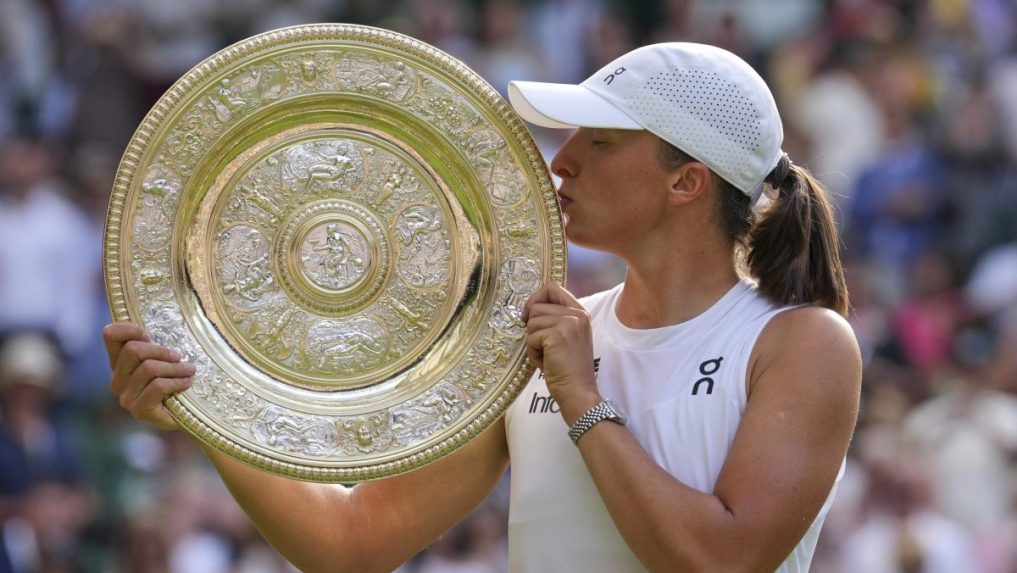Anisimová si proti Swiatekovej ani neškrtla, Poľka jej nadelila dvoch kanárov a prvýkrát v kariére ovládla Wimbledon
