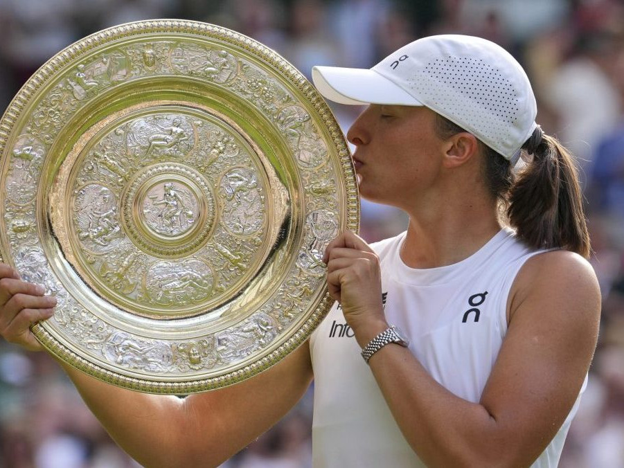 Anisimová si proti Swiatekovej ani neškrtla, Poľka jej nadelila dvoch kanárov a prvýkrát v kariére ovládla Wimbledon