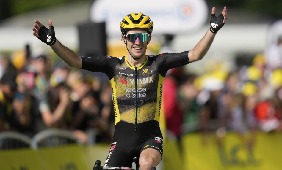 V desiatej etape Tour de France zvíťazil Simon Yates. Brit slávi tretí etapový triumf