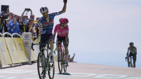 Francúzsky cyklista Valentin Paret-Peintre.