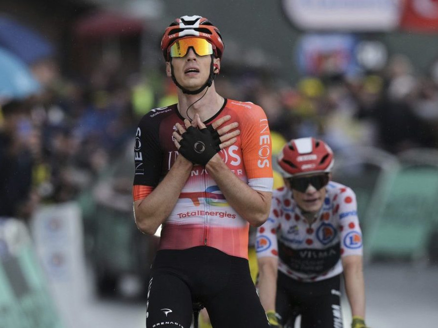 V cieli víťaz 19. etapy Tour de France Thymen Arensman.