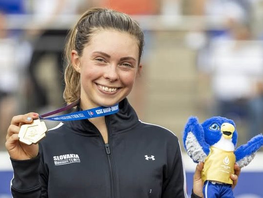 Eszter Mériová