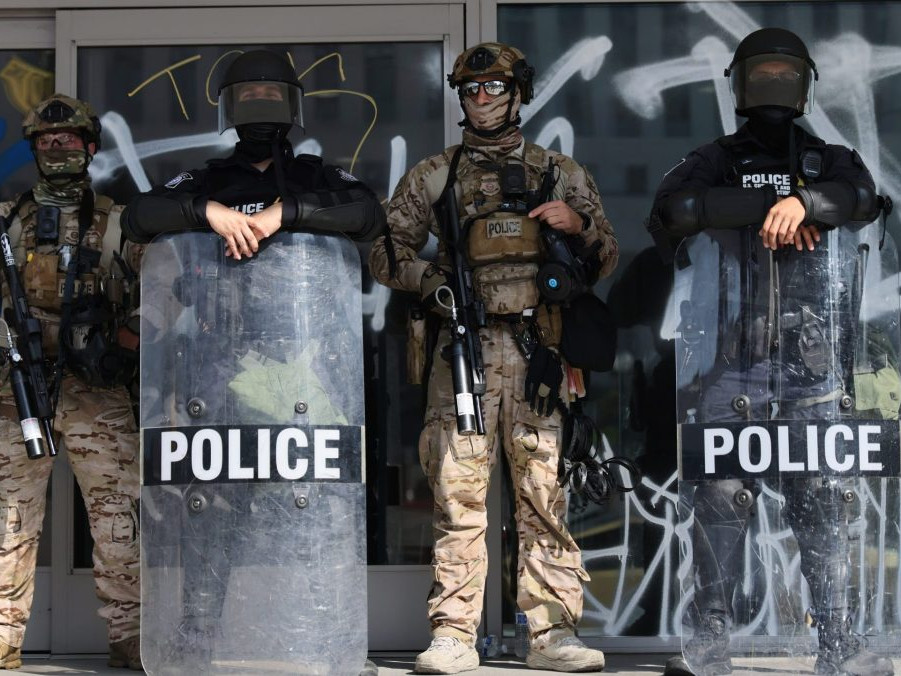 policajti v Los Angeles