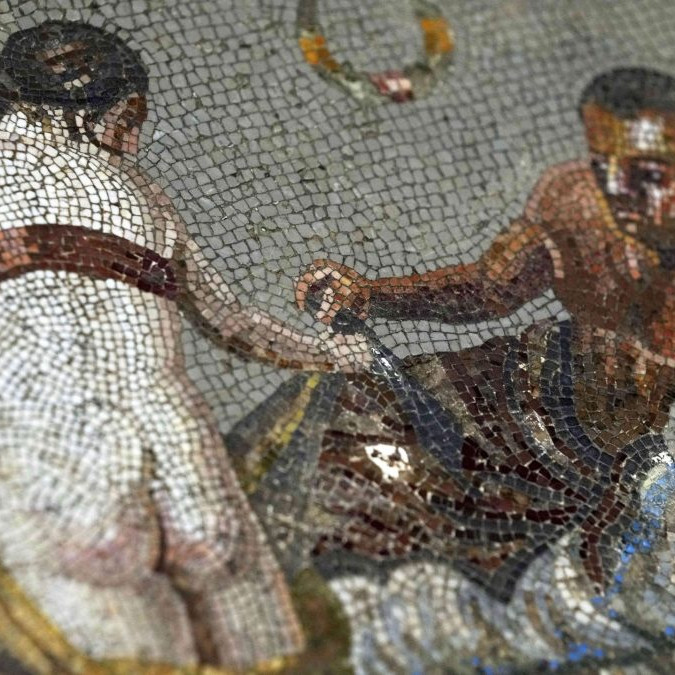 Do Pompejí sa vrátila erotická mozaika, ktorú pred viac než 80 rokmi ukradol nacistický vojak