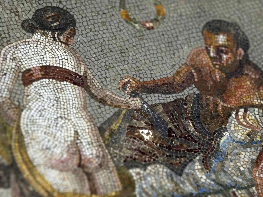 Do Pompejí sa vrátila erotická mozaika, ktorú pred viac než 80 rokmi ukradol nacistický vojak