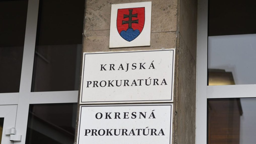 V budove prešovskej krajskej prokuratúry sa strieľalo. Príslušník justičnej stráže sa mal postreliť