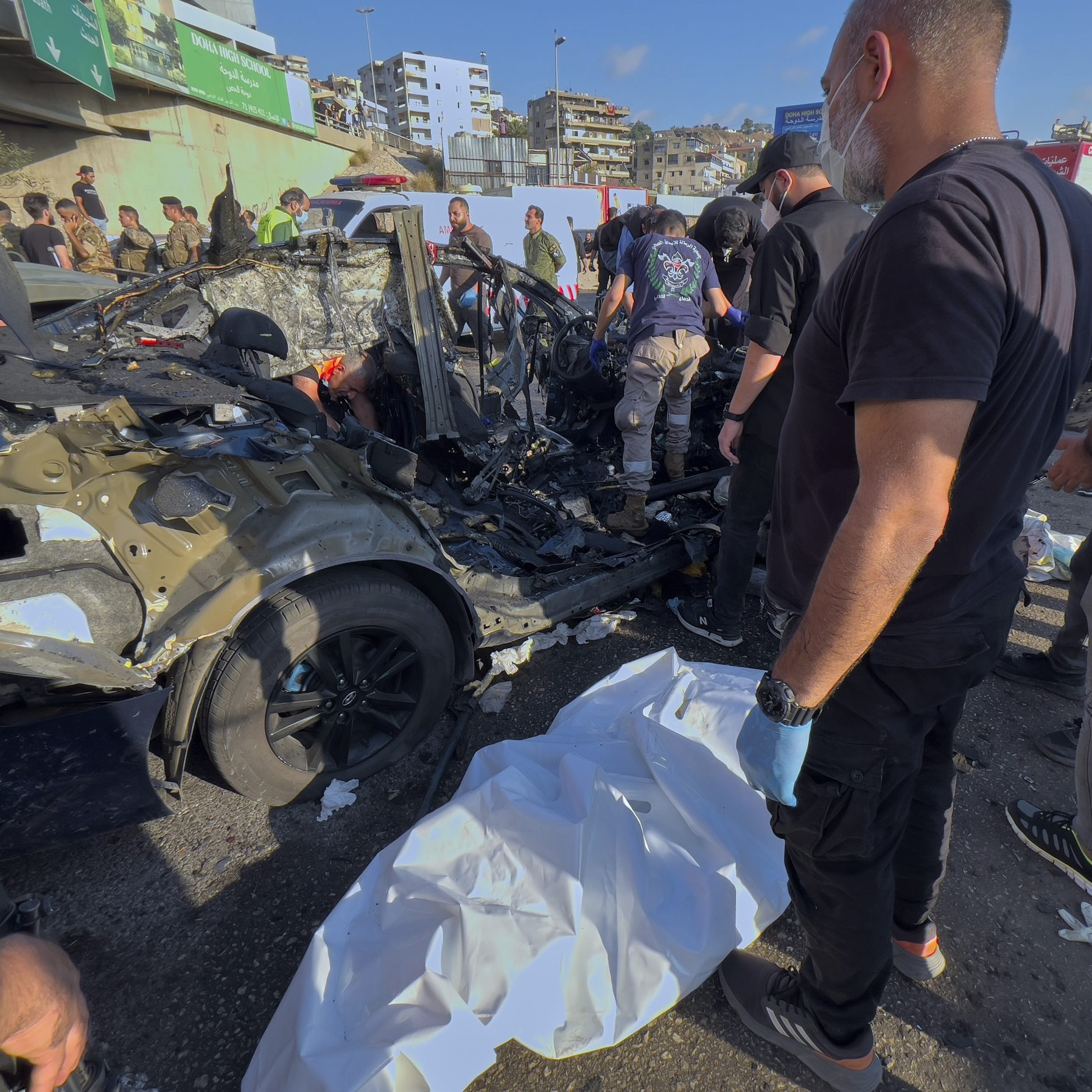 Izrael opakovane bombarduje Libanon napriek prímeriu: V tábore pre vysídlených zabil nálet 12 ľudí