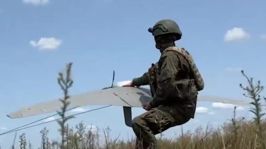 dron a vojak