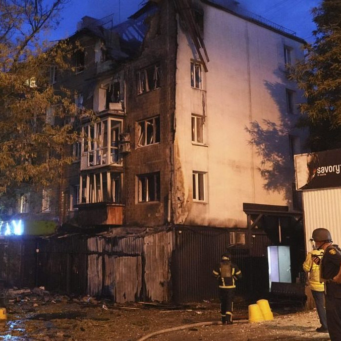 V Kyjeve priamo na ulici pri odchode z domu zastrelili plukovníka ukrajinskej tajnej služby SBU