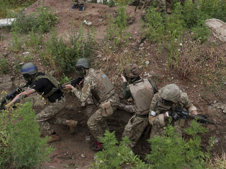 Ukrajinský kadet zastrelil počas výcviku dvoch armádnych inštruktorov, hrozí mu väzenie