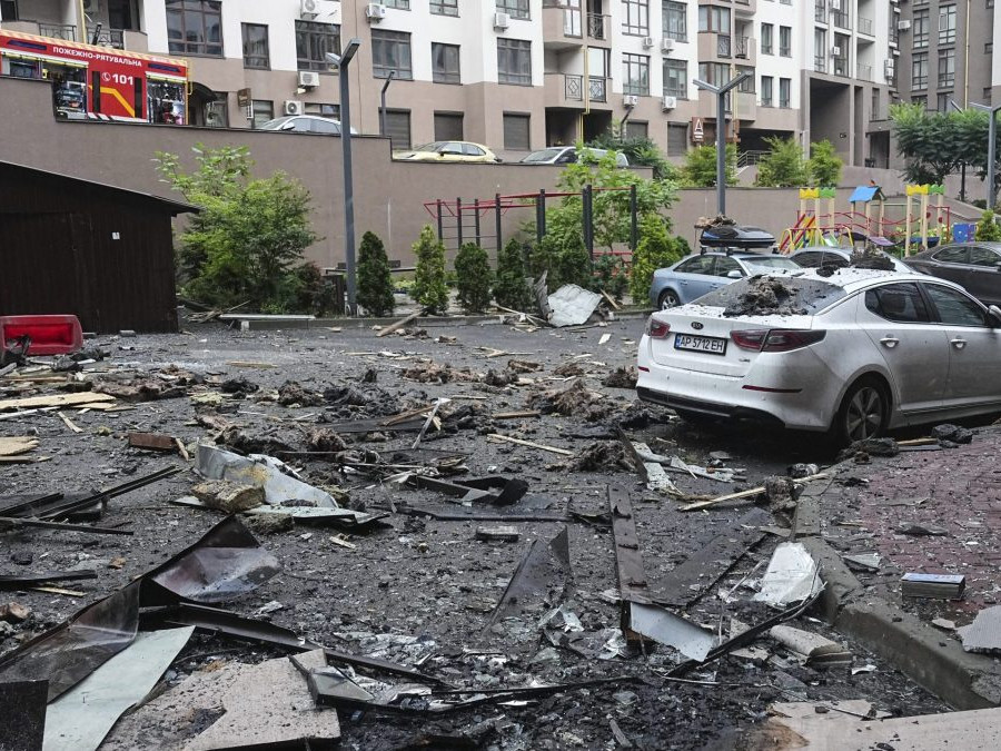 zničené budovy v Kyjeve