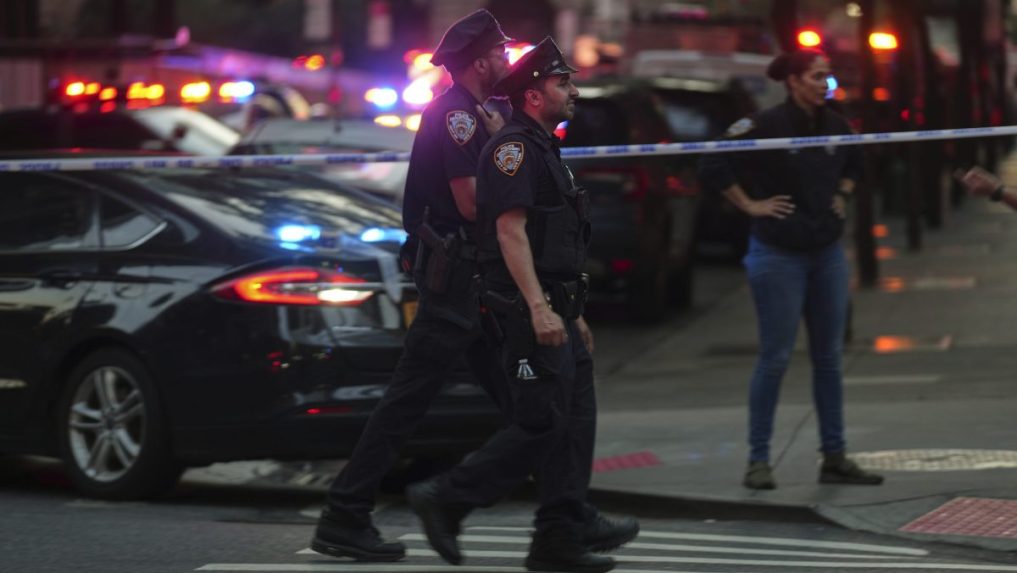 V kancelárskej budove na ulici Park Avenue v New Yorku sa strieľalo.